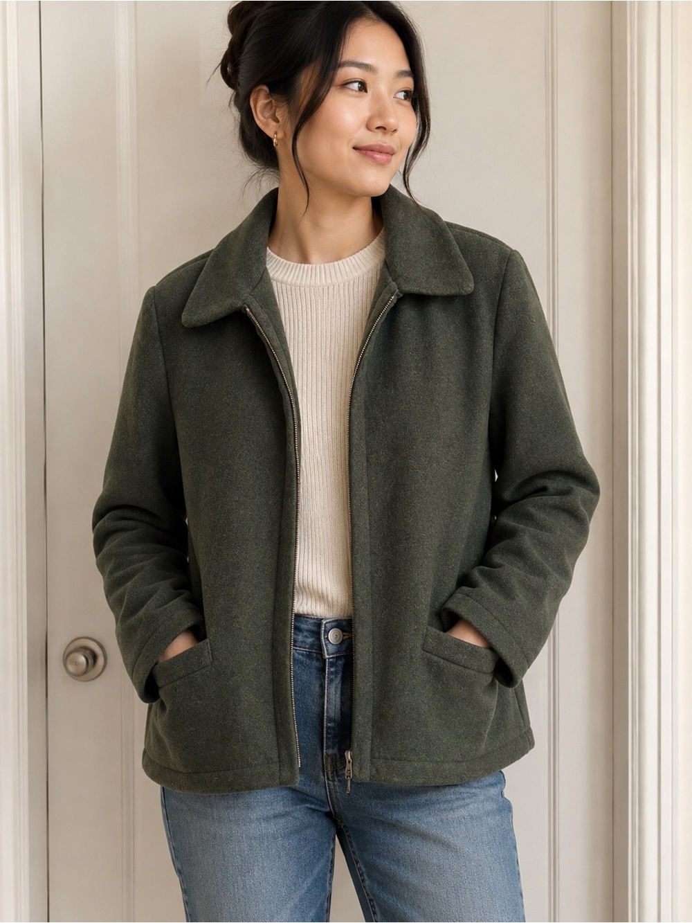 Vintage Women’s Olive Green Zip-Front Jacket